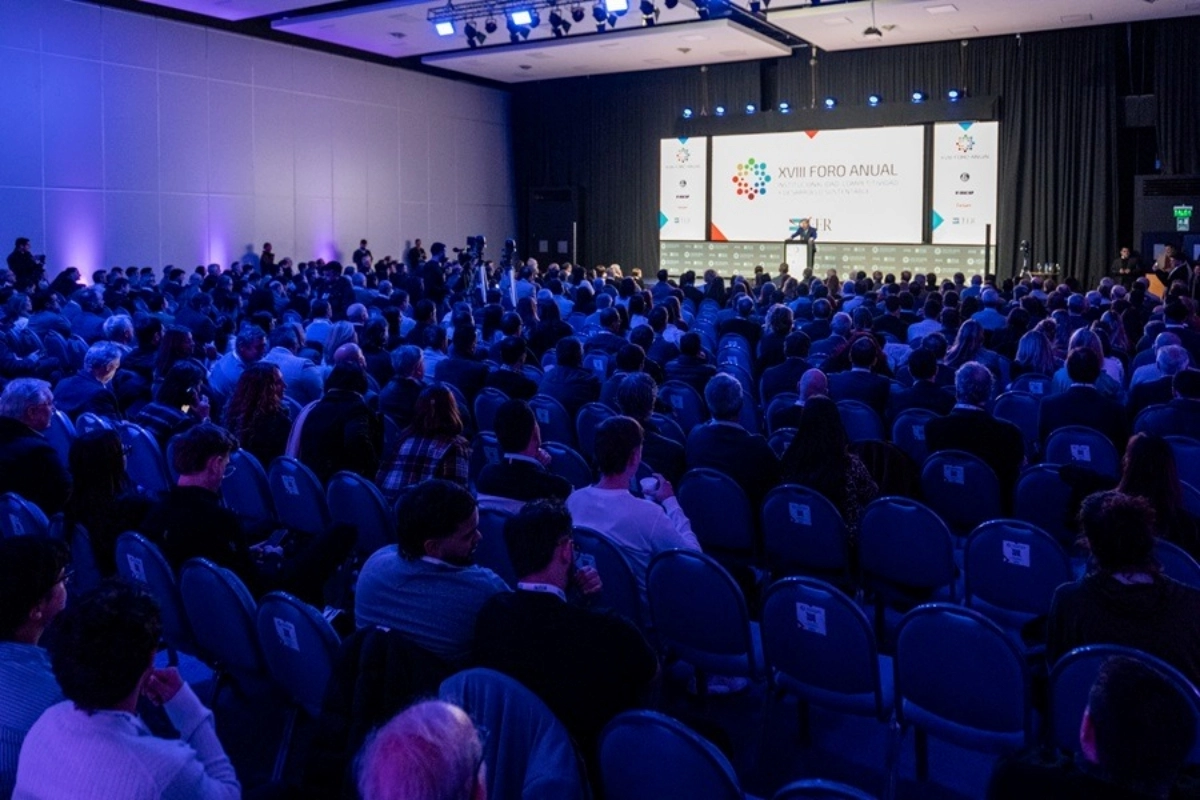 El Foro re&uacute;ne a referentes del &aacute;mbito empresarial, profesional, acad&eacute;mico e institucional.