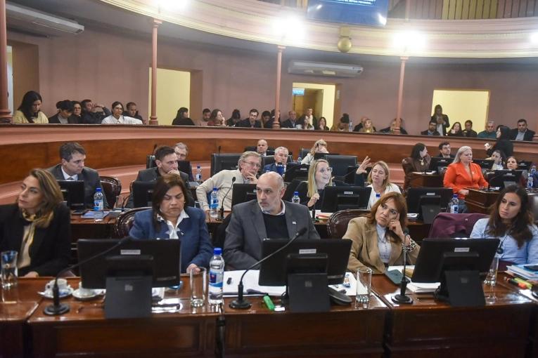 El bloque Más para Entre Ríos votó en contra de la reforma previsional y cuestionó el impacto sobre jubilados y trabajad