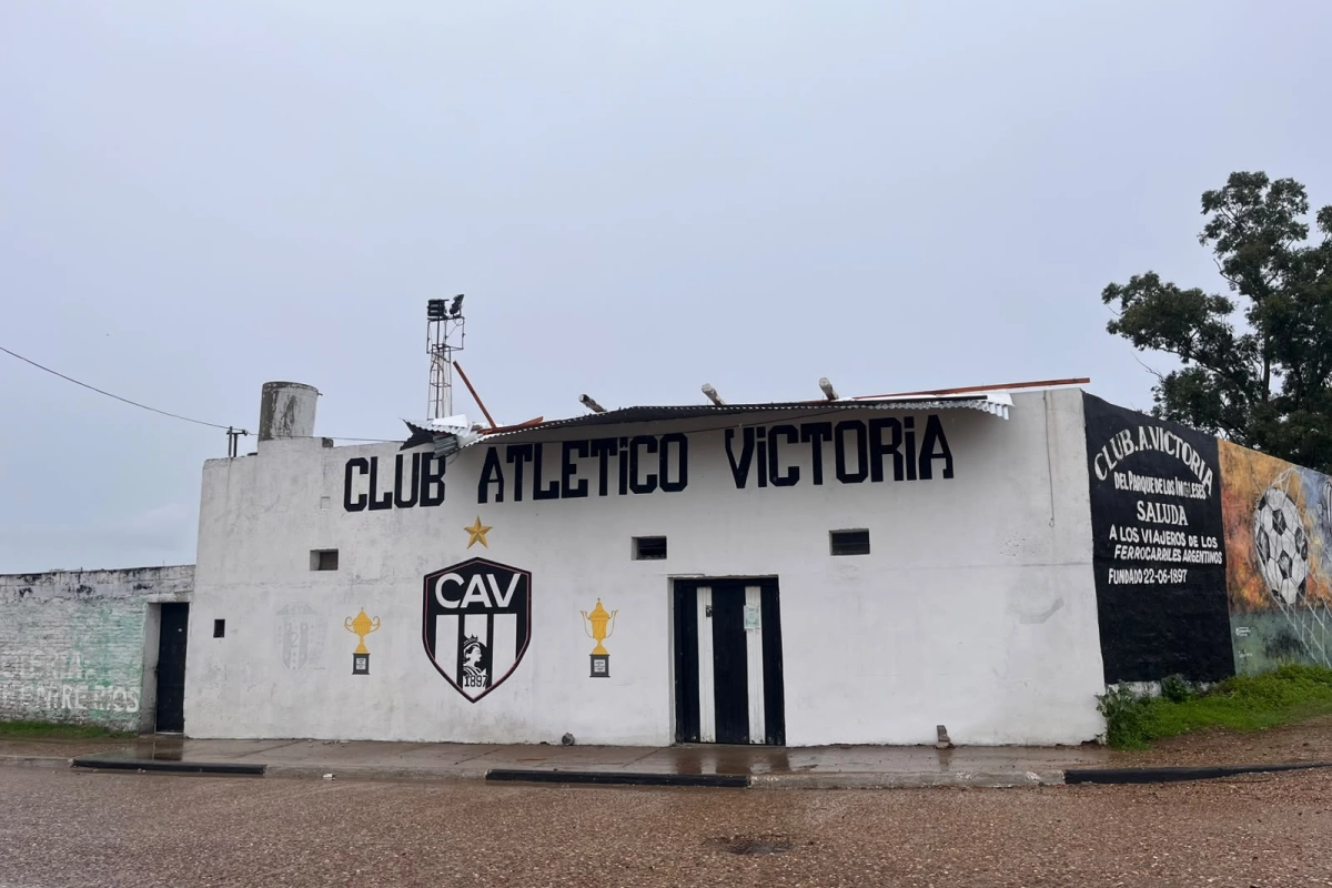 Club Victoria da&ntilde;ado por el temporal