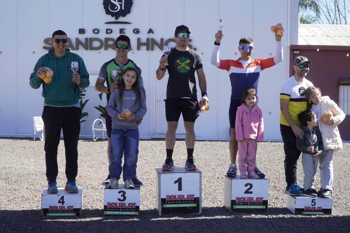 Podio Masculino en La Criolla