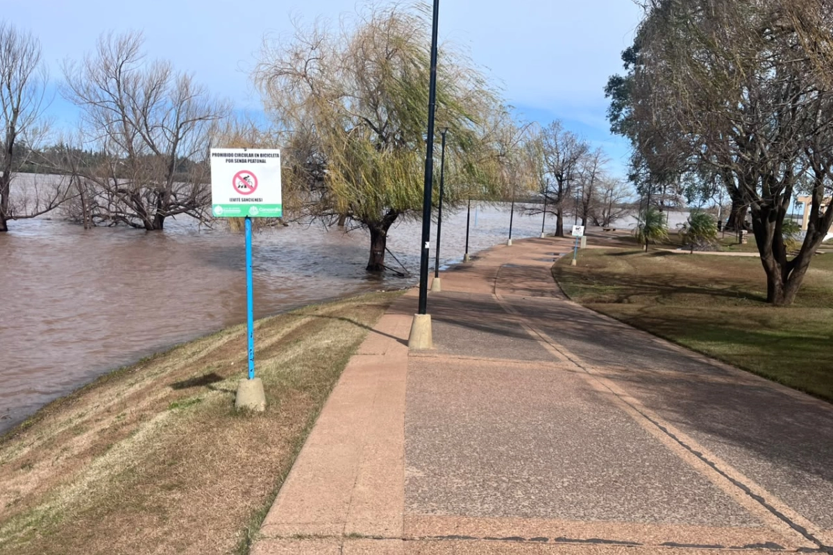 En referencia al puerto local se estim&oacute; una cota m&aacute;xima de 9 metros, aproximadamente.