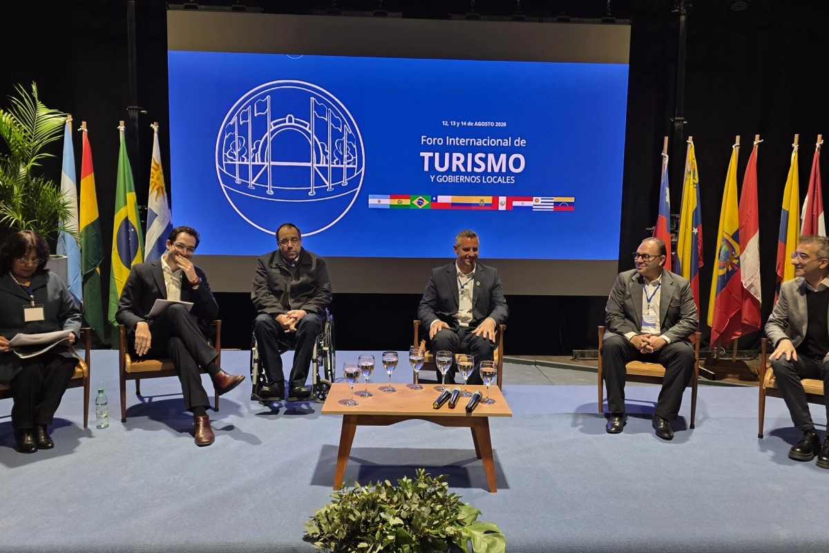 El intendente de Col&oacute;n particip&oacute; del Foro Internacional de Turismo.