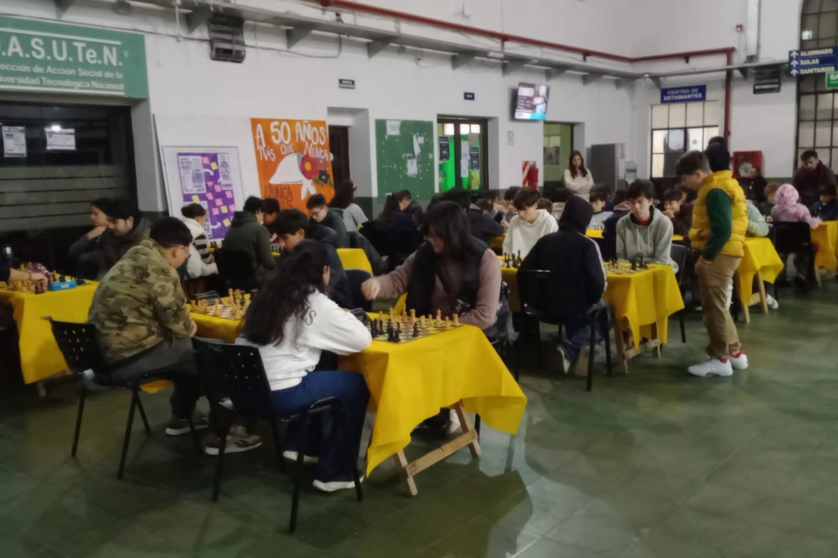 Ajedrez infantil y Juvenil en UTN