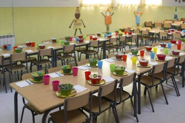 Especialista en nutrici&oacute;n se suma al debate por el nuevo esquema en los comedores escolares