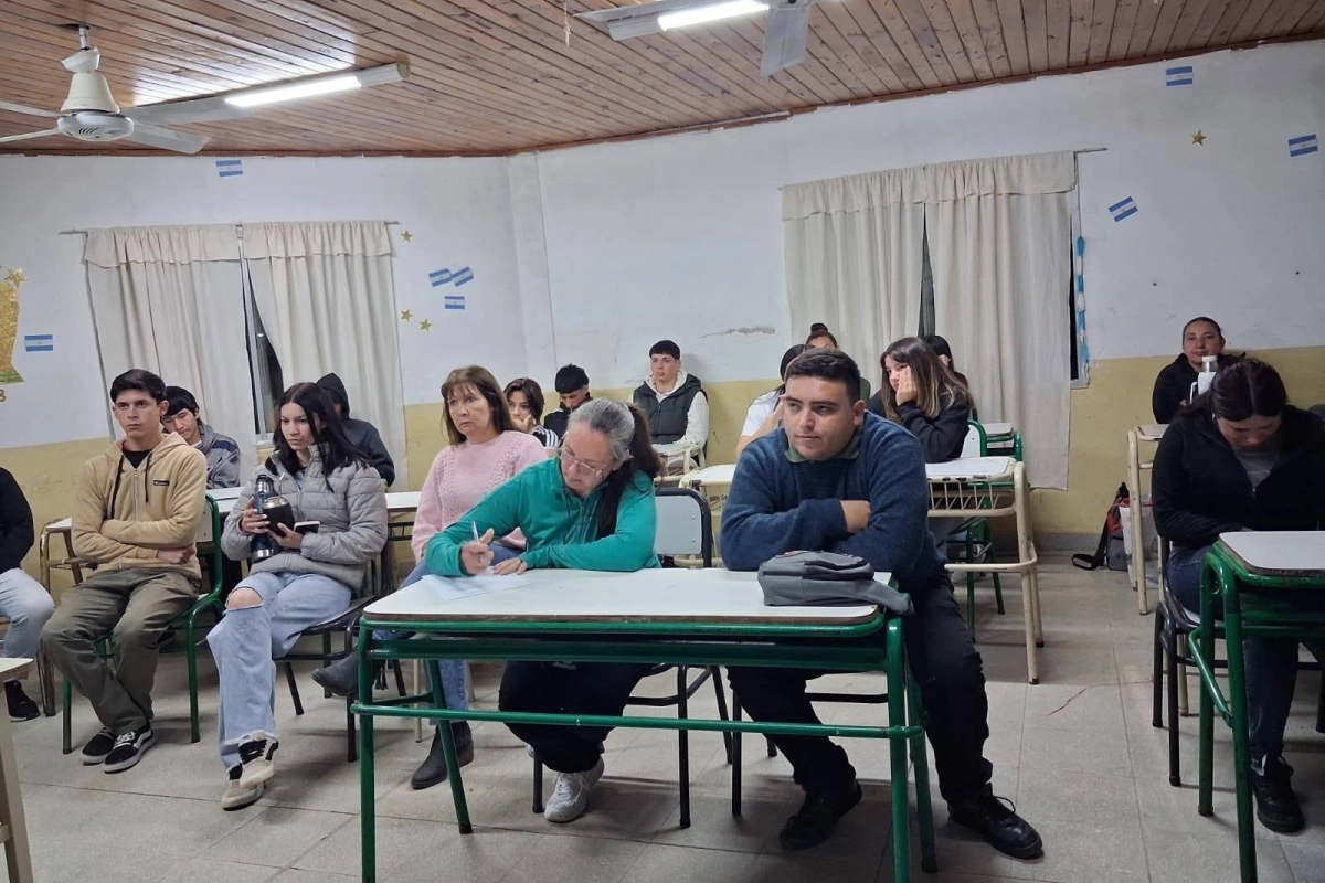 AGMER Concordia particip&oacute; de la reuni&oacute;n de la comunidad educativa.
