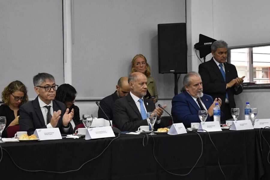 Sabella quedar&aacute; al frente del Consejo Interuniversitario Nacional.