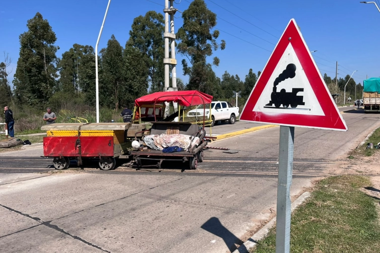Un cami&oacute;n que sal&iacute;a de Concordia choc&oacute; contra una zorra y ocho ferroviarios fueron trasladados al Masvernat
