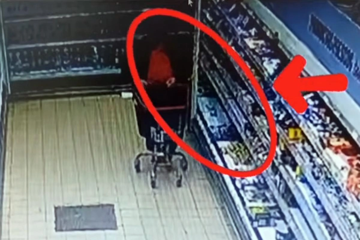 El hecho fue captado por las c&aacute;maras de seguridad del local.