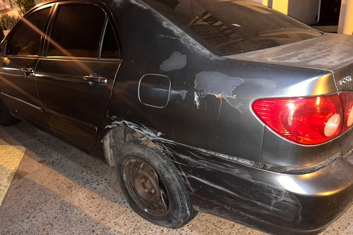 Se logr&oacute; localizar al titular del veh&iacute;culo que se retir&oacute; del accidente en cadena.