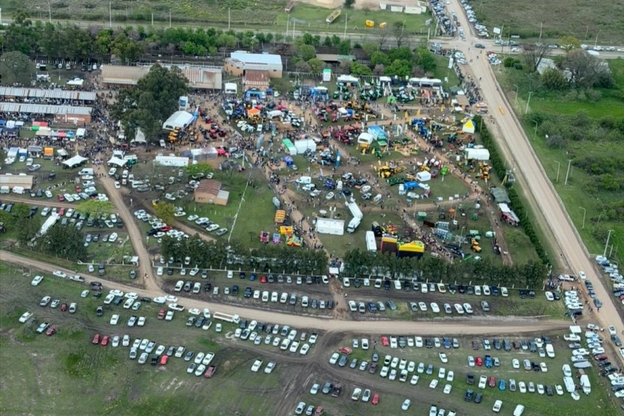 Los delincuentes robaron en veh&iacute;culos estaciones dentro y fuera del predio de la muestra rural. FOTO: Chajar&iacute; al D&iacute;a