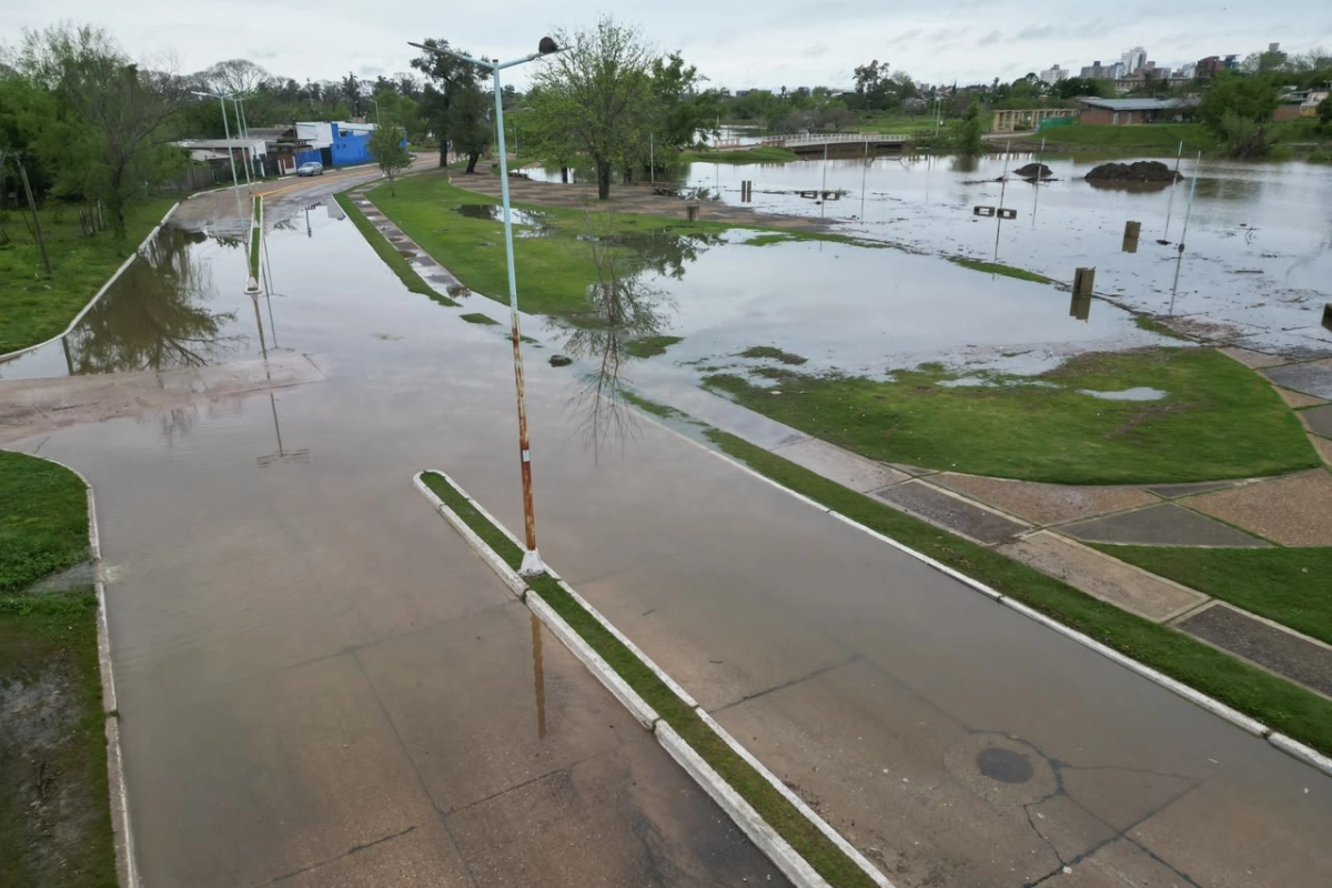 El r&iacute;o Uruguay se acerca a los 12 metros.