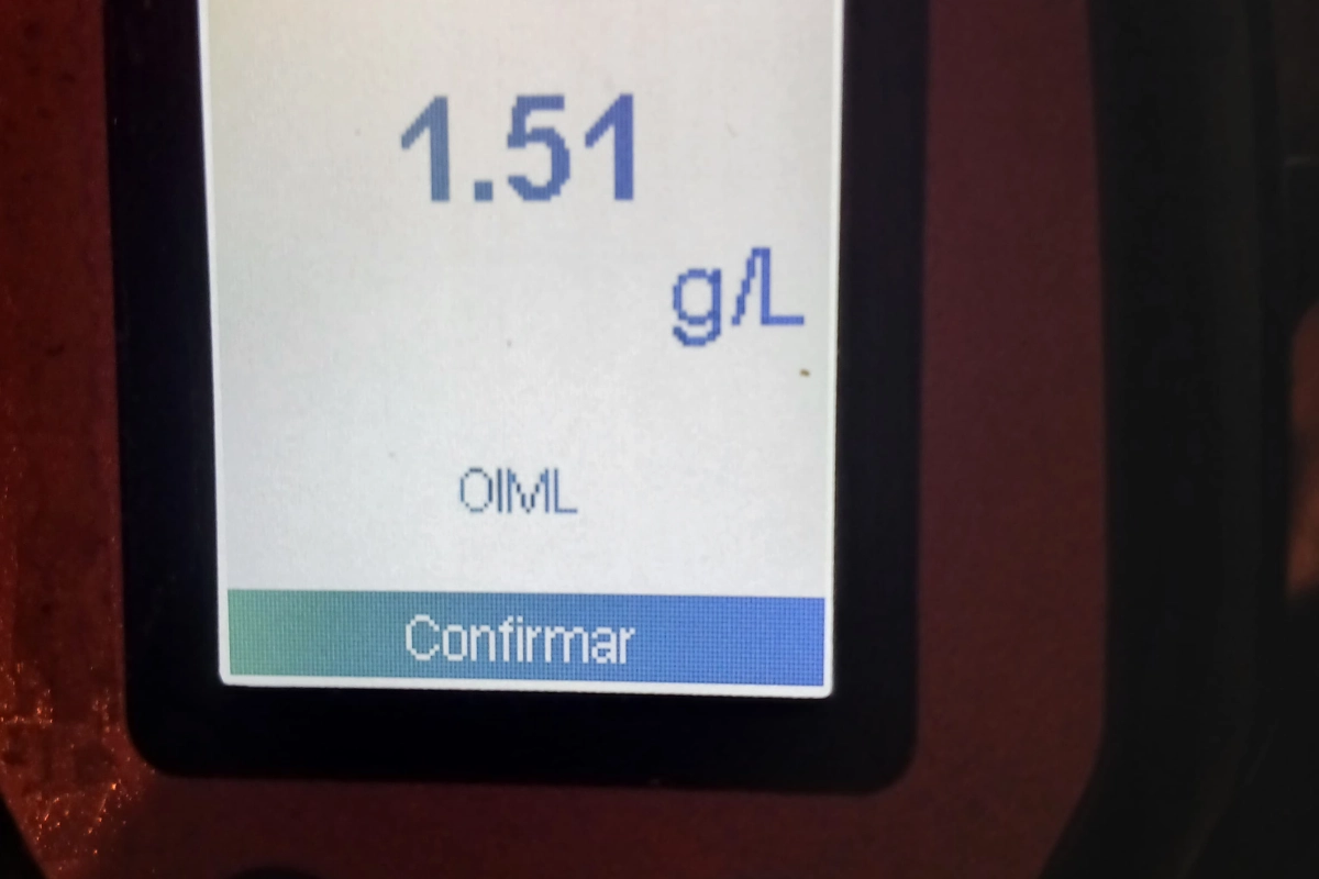 La marca del instrumento para medir el alcohol en sangre.