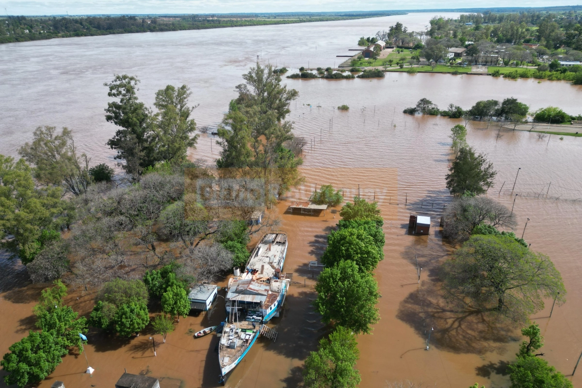La sede del Club Pesca este fin de semana vista desde el drone de Diario R&iacute;o Uruguay.