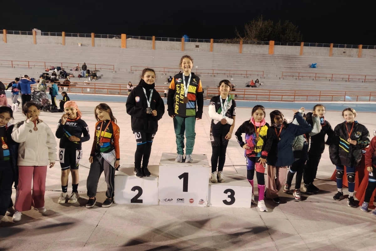 Antonella Dalmol&iacute;n en el podio