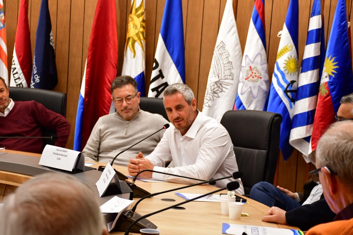 Walser visit&oacute; la Rep&uacute;blica Oriental del Uruguay.