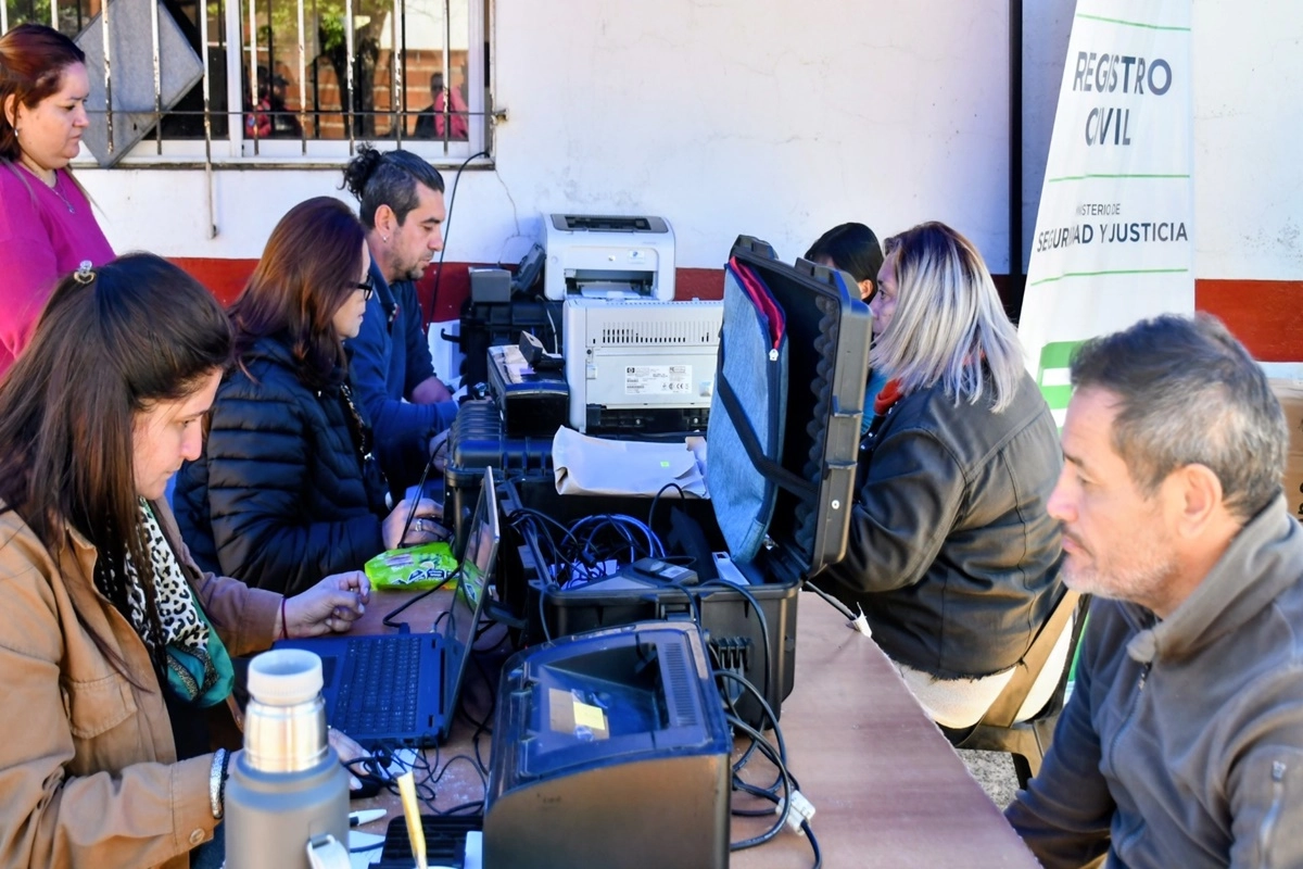 Los tr&aacute;mites podr&aacute;n ser gratuitos para personas en situaci&oacute;n de vulnerabilidad social.