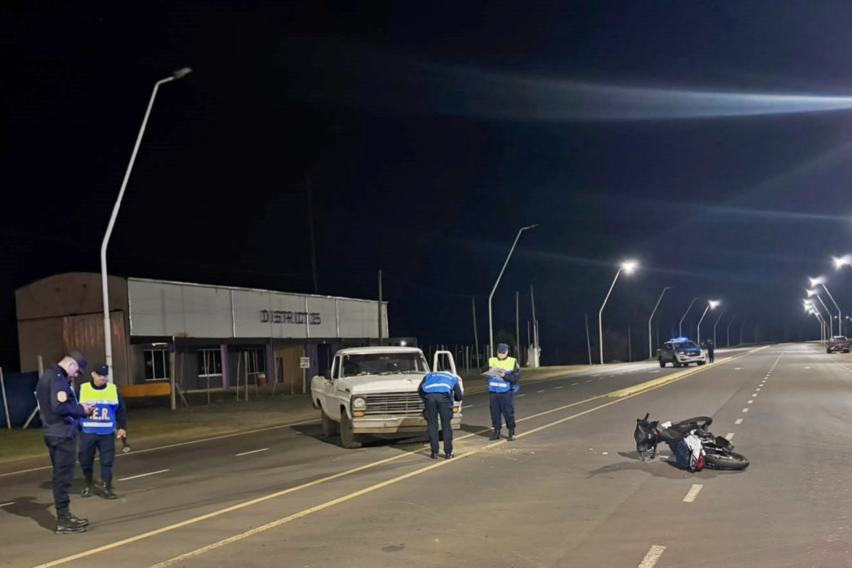 El conductor de la moto termin&oacute; en el hospital.