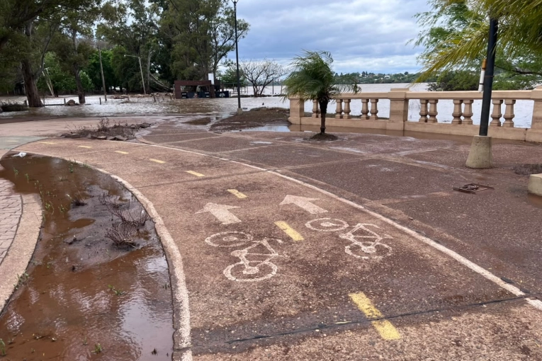 El r&iacute;o Uruguay baj&oacute; a casi 9,30 en Concordia y el gobierno remarc&oacute; que Entre R&iacute;os no est&aacute; en alerta