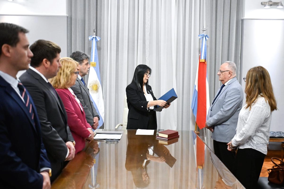 La Vicegobernadora tom&oacute; el juramento